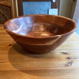 Elegant Wooden Dining Bowl